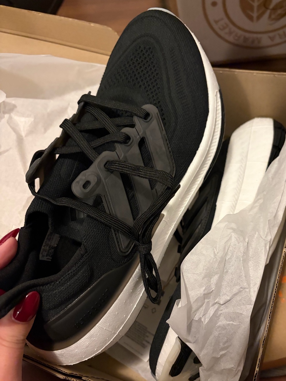 ADIDAS Ultraboost Light - Picture 5 of 8